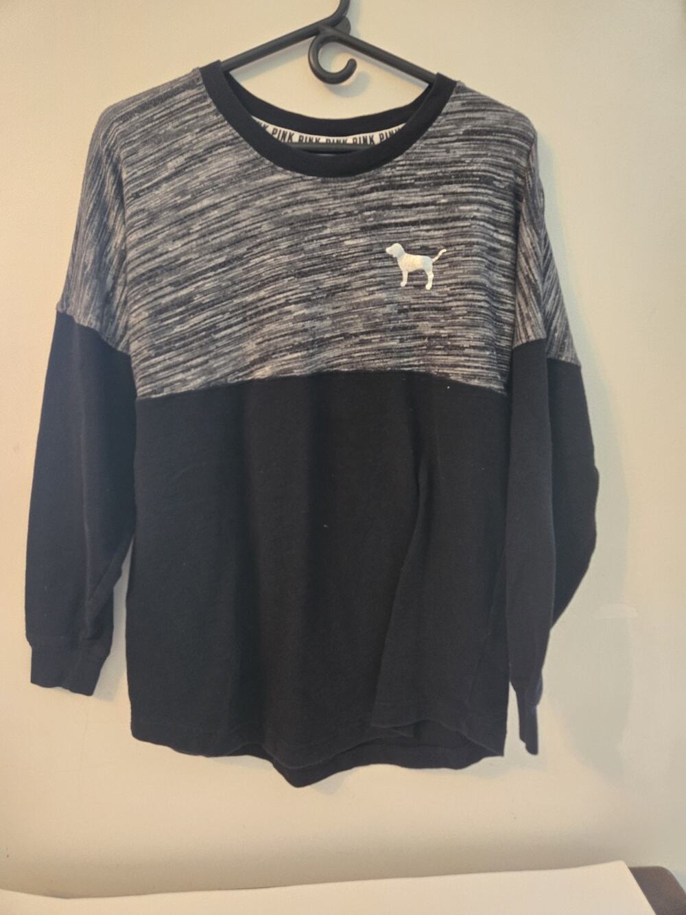 Womens Love Pink Lightweight Sweatshirt 2 Tone Black Gray M Good Condition